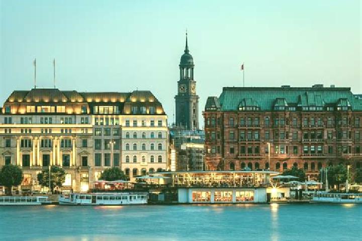 Layla, 31 — Escort in Linneryd, Sweden