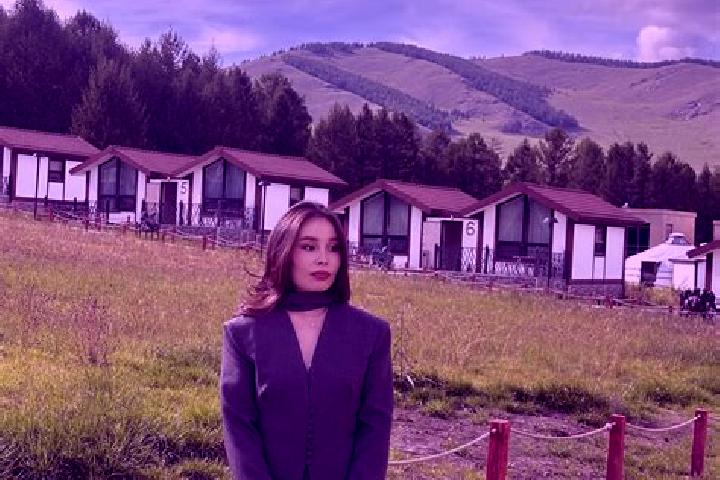 Layla, 31 — Escort in Tsetsegnuur, Mongolia