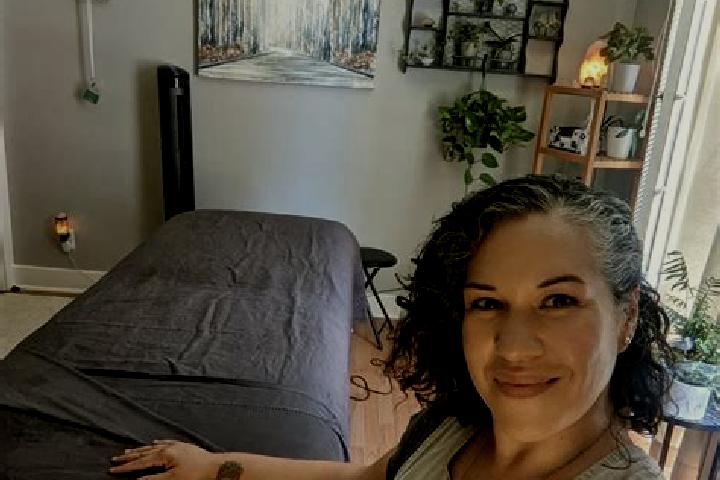 Layla, 32, a black green-eyed latina companion based in Pozoantiguo. Offering A-Level, Roleplay, Party Girl, Girlfriend Experience, Erotic Massage. Available...
