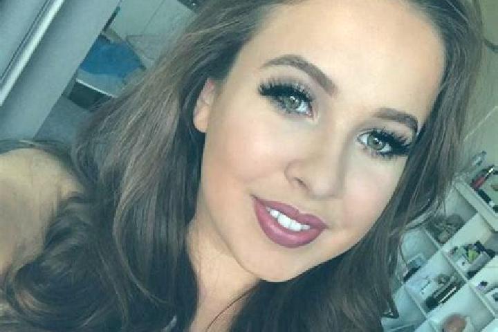 Layla, 32, a chestnut grey-eyed caribbean companion based in Stottwang. Offering Party Girl, Deep French Kissing, A-Level, GFE, Massage. Available for incall...
