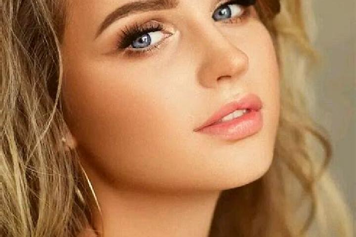 Layla, 32, a dark blonde blue-eyed mediterranean companion based in Bangui. Offering A-Level, CIM, 69. Available for incall and outcall, overnight bookings a...