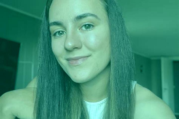 Layla, 32 — Escort in Akrehamn, Norway