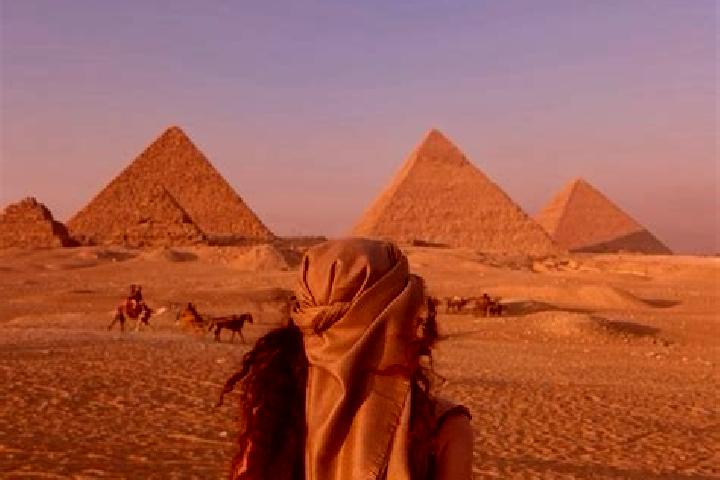 Layla, 32 — Escort in Atfih, Egypt