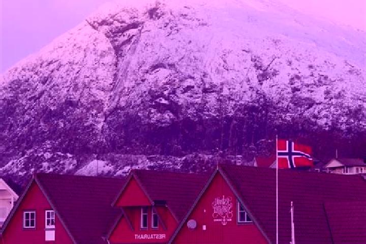 Layla, 32 — Escort in Barkaker, Norway