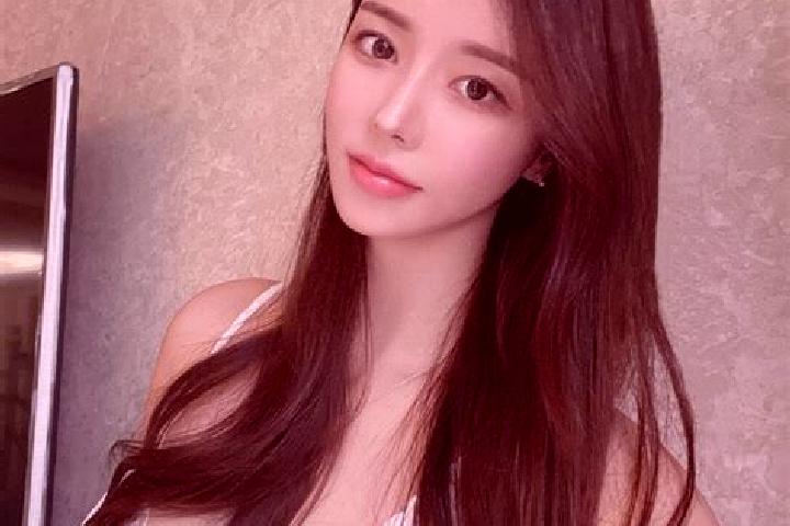 Layla, 32 — Escort in Liangzeng, China
