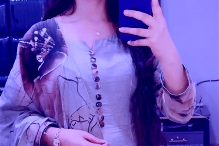 Layla, 32 — Escort in Shujaabad, Pakistan