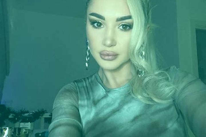 Layla, 33, a blonde brown-eyed asian companion based in Palmita de Landeta. Offering Duos, GFE, BDSM, Party Girl. Available for incall and outcall, day and e...