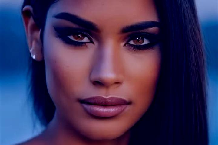 Layla, 33, a red dark-eyed latina companion based in Khatra. Offering Party Girl, Dinner Date, 69, Girlfriend Experience. Available for incall and outcall, d...