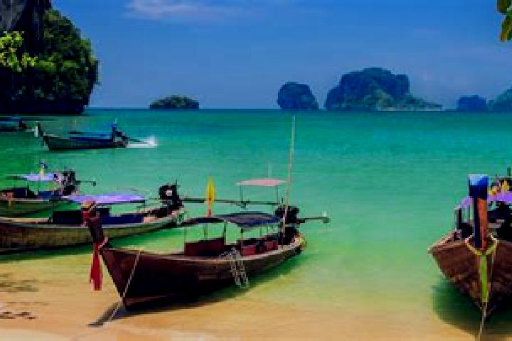 Layla, 33 — Escort in Kosamphi Nakhon, Thailand