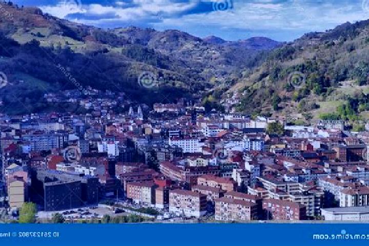 Layla, 33 — Escort in Mieres, Spain