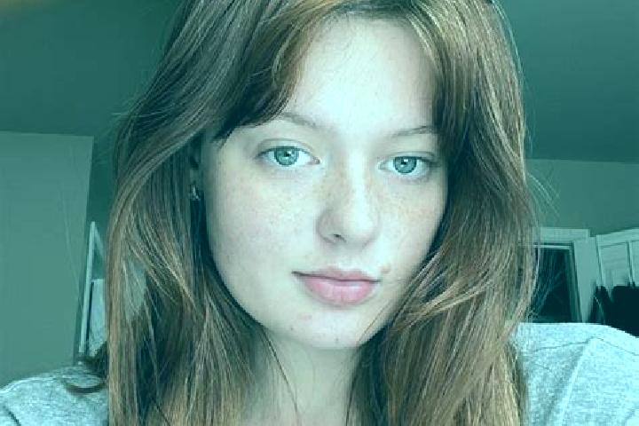 Layla, 34, a auburn blue-eyed mixed companion based in Polaincourt-et-Clairefontaine. Offering Travel Companion, Deep French Kissing, Party Girl, GFE. Availa...