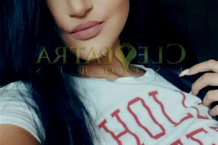 Layla, 34, a auburn brown-eyed mediterranean companion based in Toquerville. Offering Massage, Fetish, Overnight, Domination, Tantra. Available for incall an...