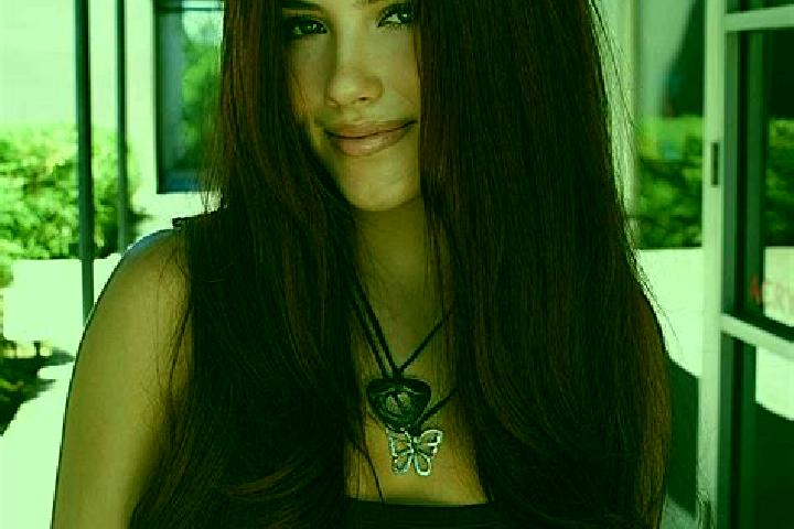 Layla, 34, a auburn dark-eyed caucasian companion based in Manadoun. Offering Tantra, Prostate Massage, Domination, Couples, OWO. Available for incall and ou...