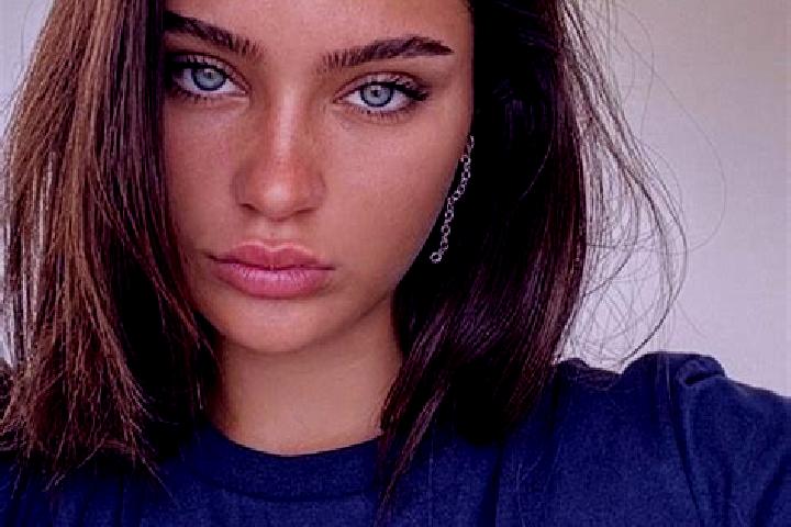 Layla, 34, a brunette blue-eyed indian companion based in Vallecas. Offering Party Girl, Prostate Massage. Available for incall and outcall, overnight bookin...