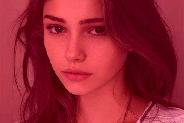 Layla, 34, a brunette hazel-eyed slavic companion based in Grumo Nevano. Offering GFE, Travel Companion, Dinner Date, Erotic Massage. Available for incall an...