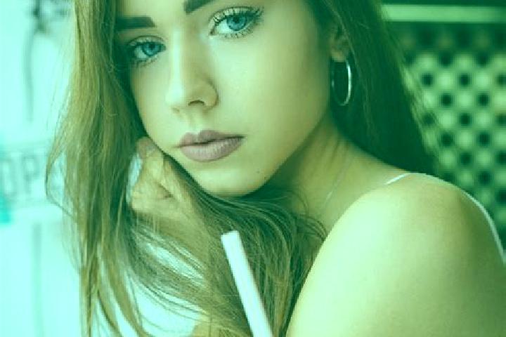 Layla, 34, a chestnut hazel-eyed european companion based in Hericourt-en-Caux. Offering A-Level, Deep French Kissing, OWO, Prostate Massage. Available for i...
