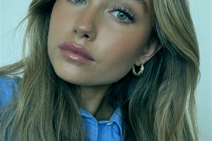 Layla, 34, a dark blonde green-eyed mediterranean companion based in Knokke-Heist. Offering Prostate Massage, BDSM, Deep French Kissing. Available for incall...