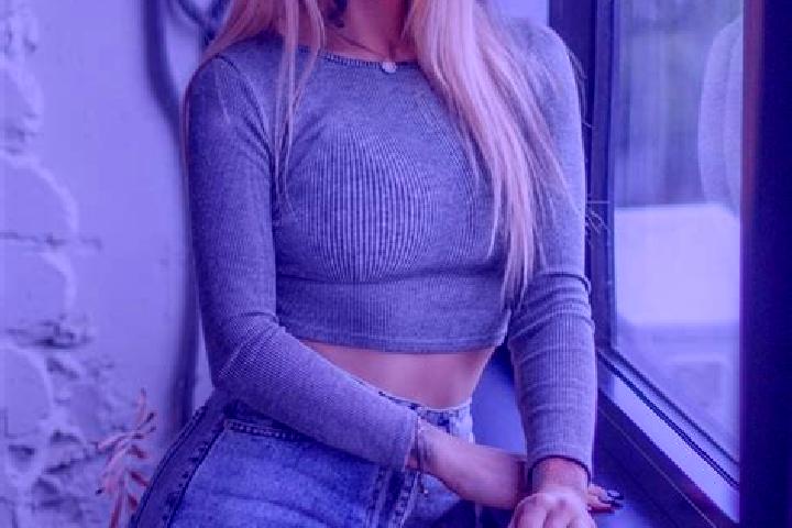 Layla, 34 — Escort in Berezychi, Ukraine