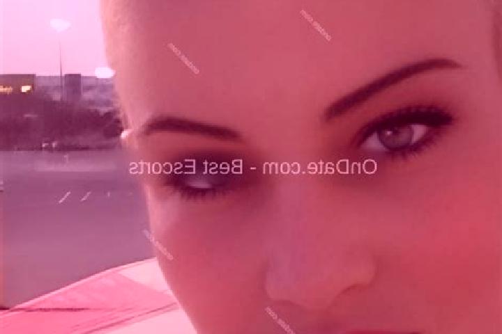 Layla, 34 — Escort in Bielin, Poland