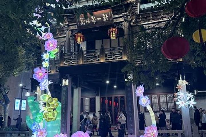 Layla, 34 — Escort in Huishan, China