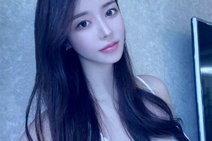 Layla, 34 — Escort in Louta, China