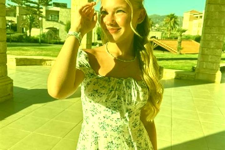 Layla, 34 — Escort in Skye, Australia