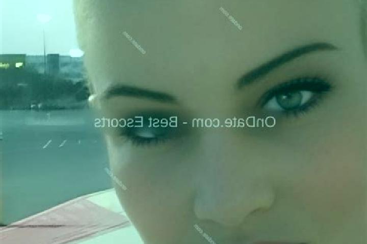 Layla, 34 — Escort in Vrbatky, Czech Republic