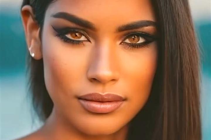Layla, 35, a black dark-eyed latina companion based in Binhe. Offering 69, Couples, Roleplay. Available for incall and outcall, day and evening dates.
