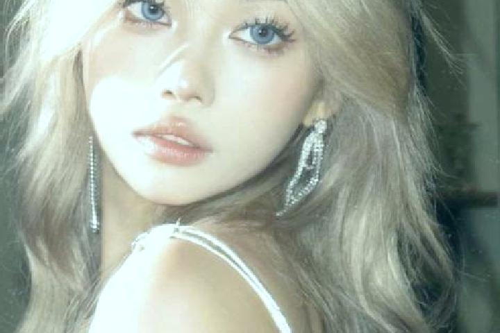 Layla, 35, a blonde blue-eyed asian companion based in Asvieja. Offering 69, OWO, Girlfriend Experience, GFE. Available for incall and outcall, day and eveni...