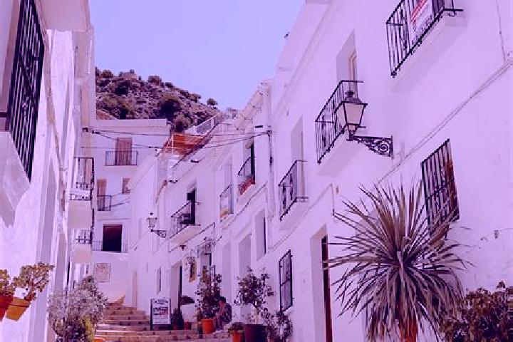 Layla, 35 — Escort in Frigiliana, Spain