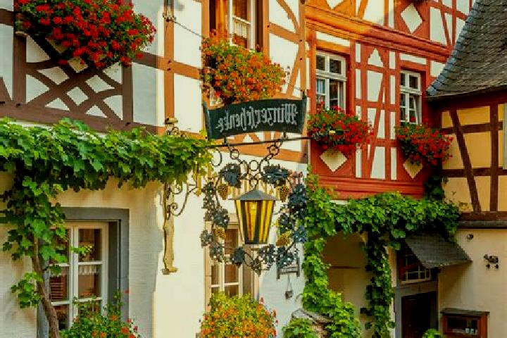 Layla, 35 — Escort in Horgertshausen, Germany