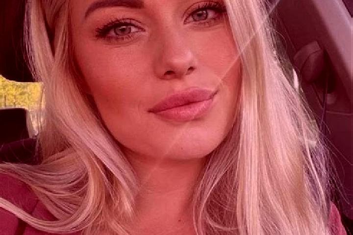 Layla, 36, a blonde hazel-eyed european companion based in Mickten. Offering Overnight, Massage, Prostate Massage. Available for incall and outcall, overnigh...