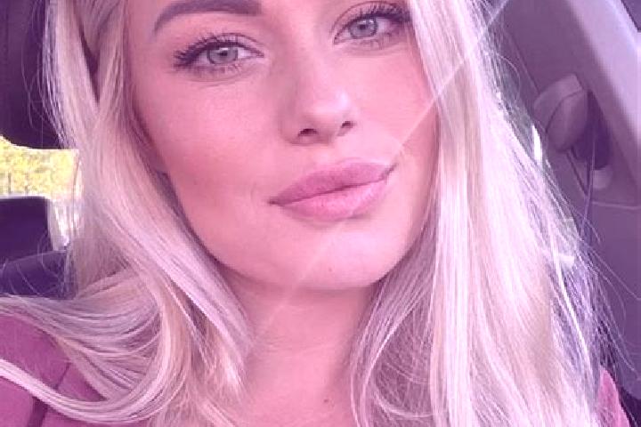 Layla, 36, a blonde hazel-eyed middle eastern companion based in Vilppula. Offering Domination, Girlfriend Experience. Available for incall and outcall, day ...