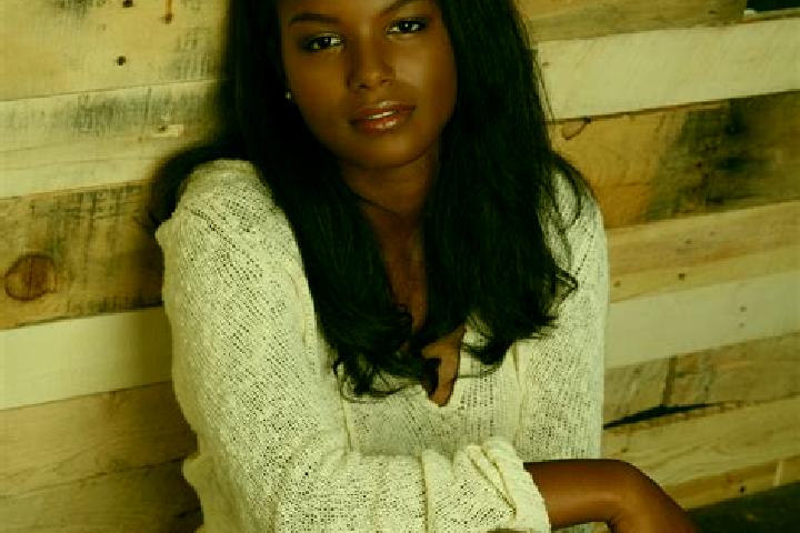 Layla, 36, a brunette dark-eyed ebony companion based in Petrijevci. Offering Massage, A-Level, Striptease, CIM, Party Girl. Available for incall and outcall...