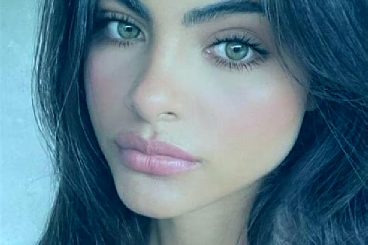 Layla, 36, a brunette dark-eyed mediterranean companion based in Neft Daslari. Offering Couples, Girlfriend Experience, Erotic Massage. Available for incall ...