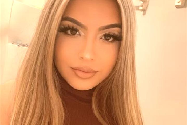 Layla, 36, a red blue-eyed mixed companion based in Schaldorf. Offering Overnight, Domination, Couples, 69. Available for incall and outcall, day and evening...