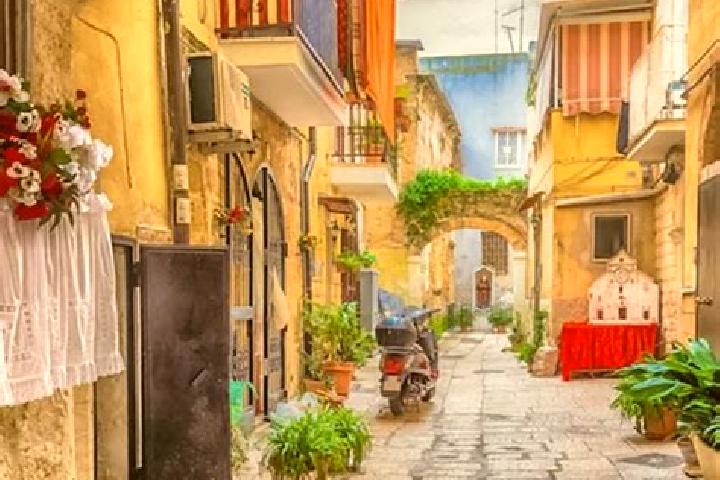Layla, 36 — Escort in Mola di Bari, Italy