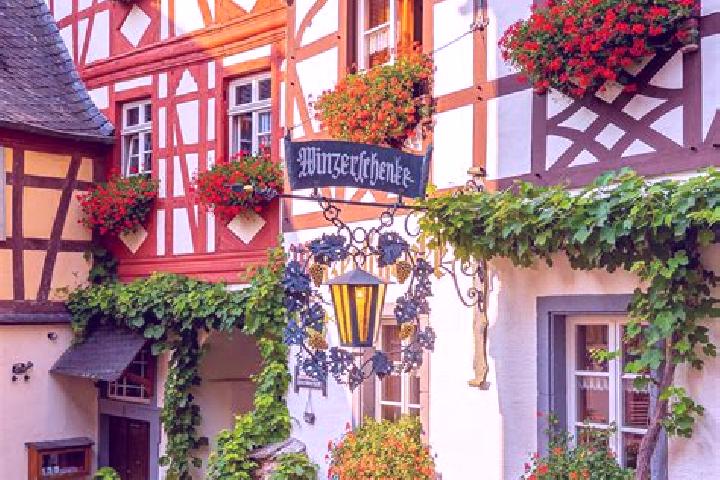 Layla, 36 — Escort in Monchsdeggingen, Germany