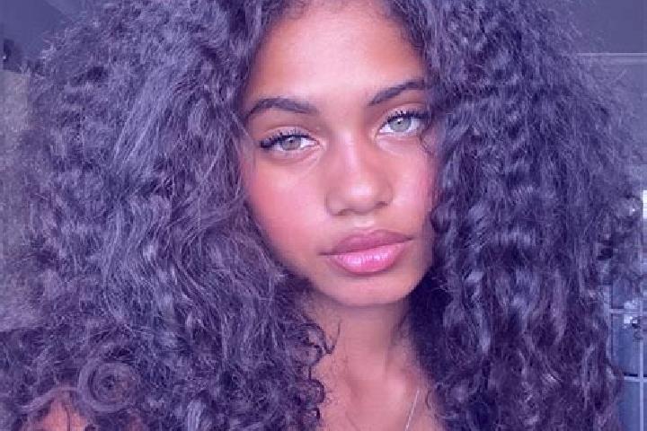 Layla, 37, a auburn blue-eyed ebony companion based in Onhaye. Offering Prostate Massage, Couples, Deep French Kissing. Available for incall and outcall, day...