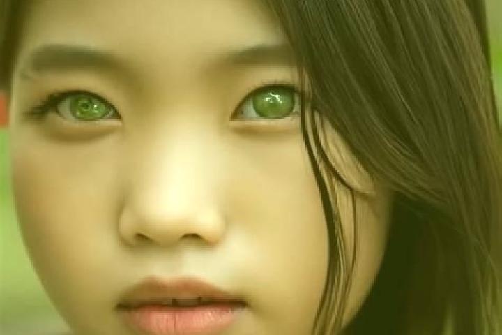 Layla, 37, a brunette green-eyed asian companion based in Mouvaux. Offering Deep French Kissing, Duos, Fetish. Available for incall and outcall, day and even...