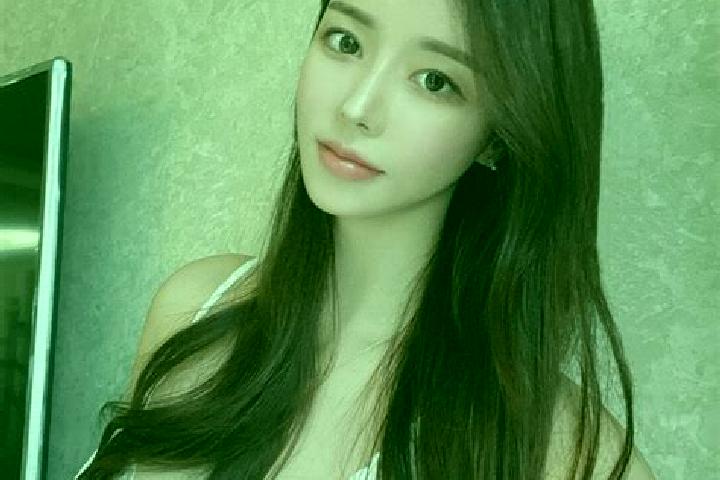 Layla, 37 — Escort in Gongbai, China