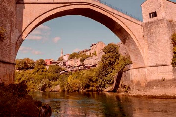 Layla, 37 — Escort in Kalinovik, Bosnia and Herzegovina