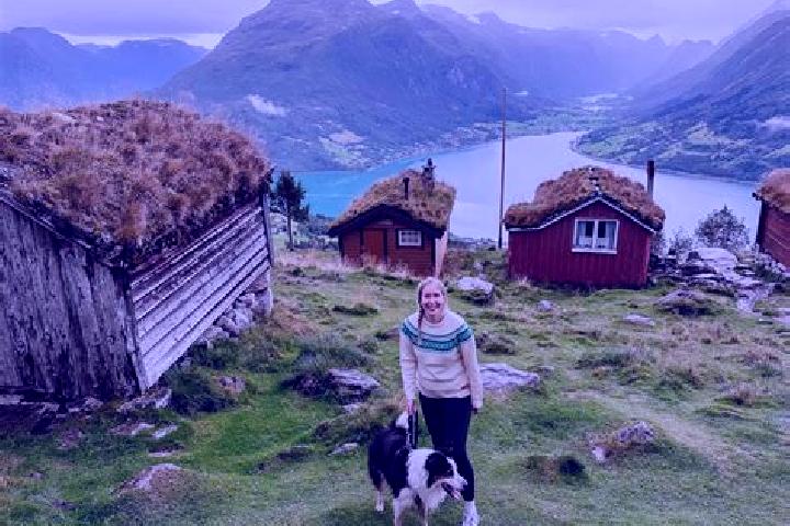 Layla, 37 — Escort in Lervik, Norway