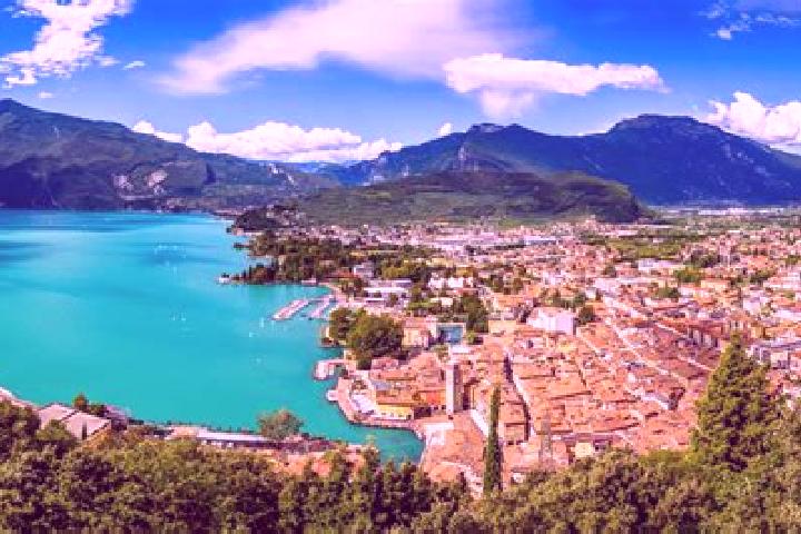 Layla, 37 — Escort in San Martino del Lago, Italy