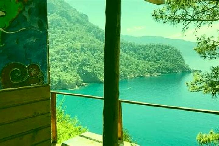Layla, 37 — Escort in UEzuemlue, Turkey