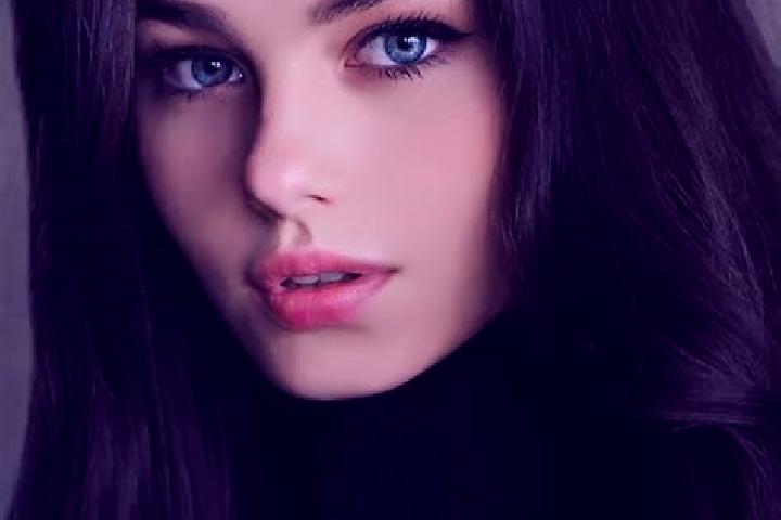 Layla, 38, a brunette dark-eyed slavic companion based in Isselbach. Offering Erotic Massage, GFE, Duos, Tantra. Available for incall and outcall, day and ev...