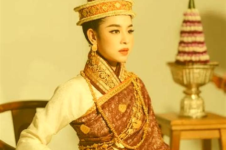 Layla, 38 — Escort in Nakhon Luang, Thailand