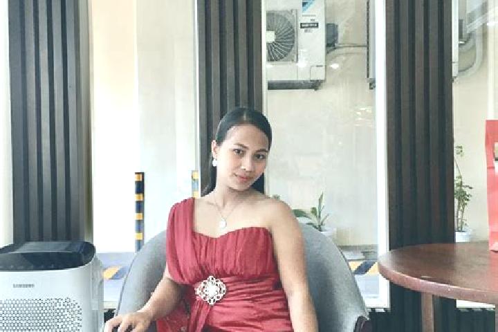 Layla, 38 — Escort in Sigih, Indonesia