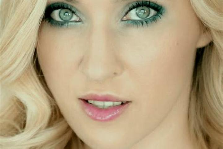 Layla, 39, a blonde green-eyed indian companion based in Acquafondata. Offering GFE, Striptease, 69, A-Level. Available for incall and outcall, day and eveni...