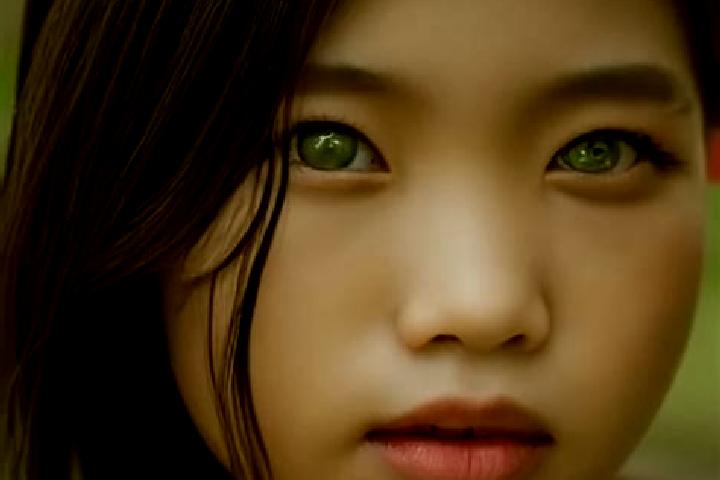 Layla, 39, a brunette green-eyed asian companion based in Mnikow. Offering Tantra, Dinner Date, OWO. Available for incall and outcall, day and evening dates.